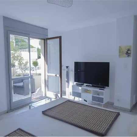Apt 2 Pers 200m De La Mer Plus Parking Proche דירה ניס