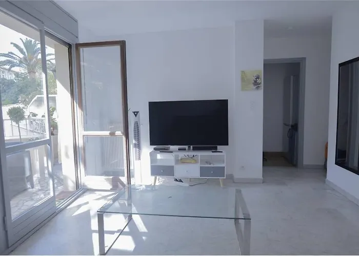 Apt 2 Pers 200m De La Mer Plus Parking Proche Апартаменты