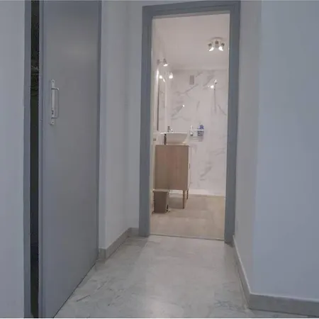 Apt 2 Pers 200m De La Mer Plus Parking Proche Apartment